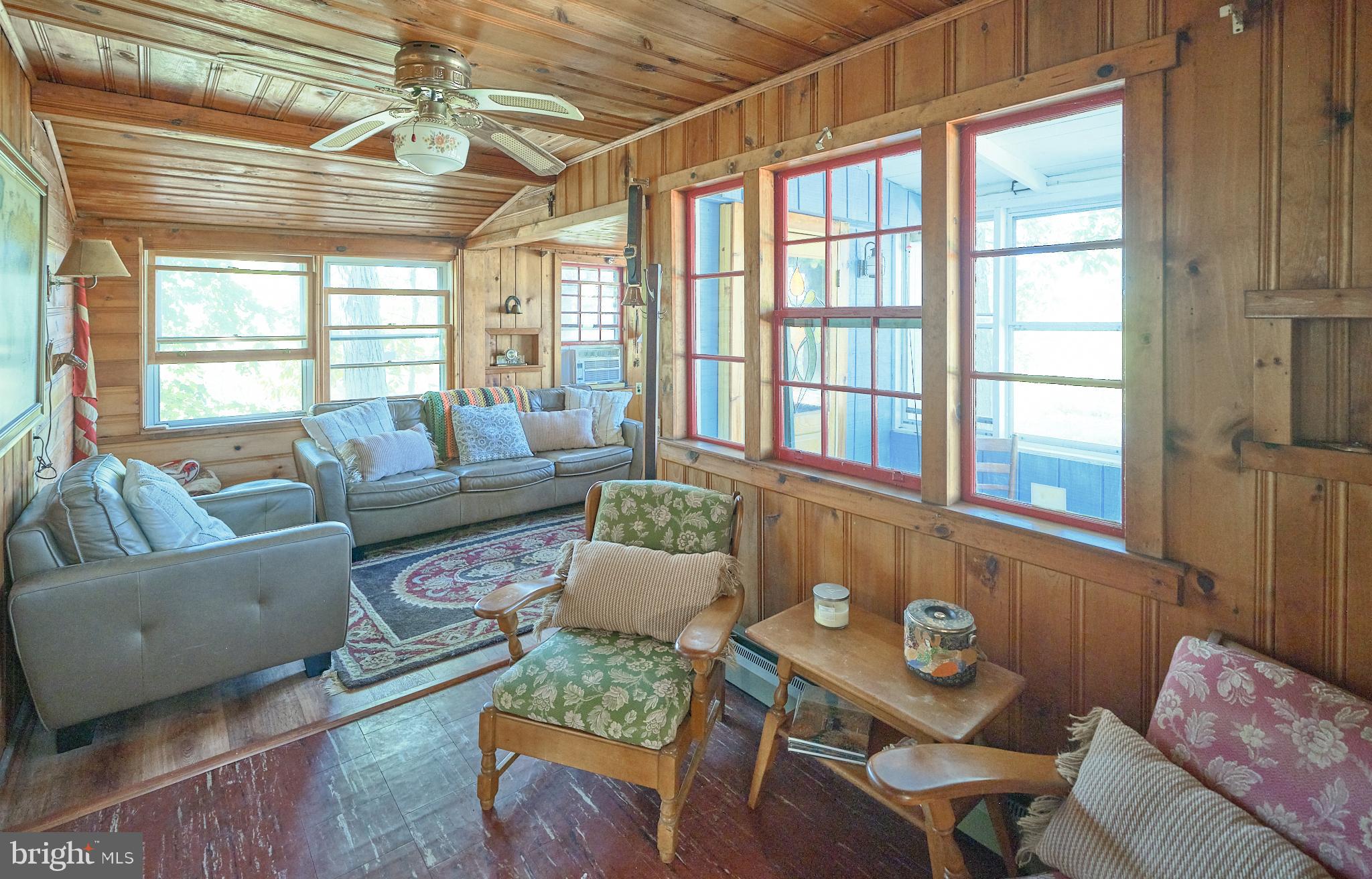 563 E DARK HOLLOW ROAD 245 KYLE LN