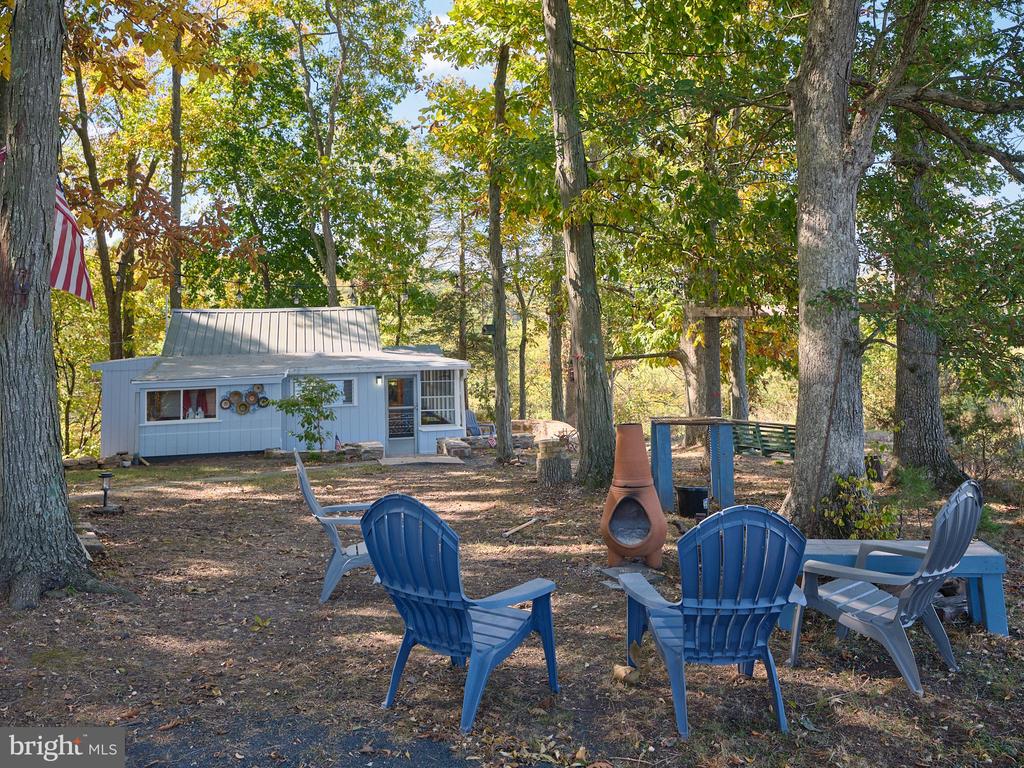 563 E DARK HOLLOW ROAD 245 KYLE LN