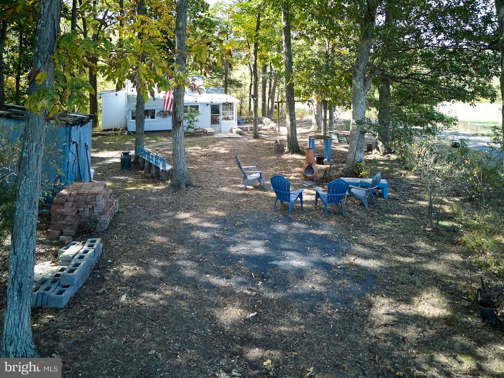 563 E DARK HOLLOW ROAD 245 KYLE LN