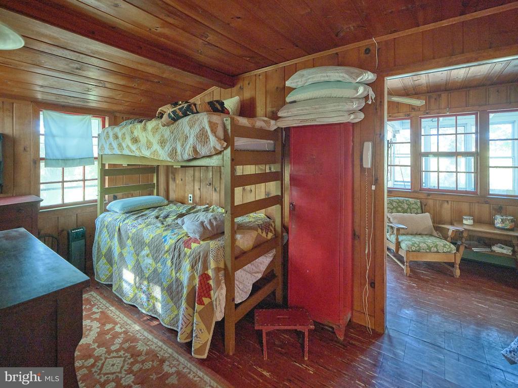 563 E DARK HOLLOW ROAD 245 KYLE LN