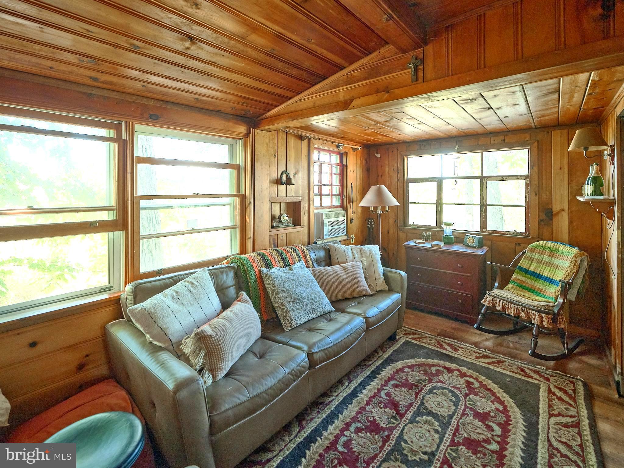 563 E DARK HOLLOW ROAD 245 KYLE LN