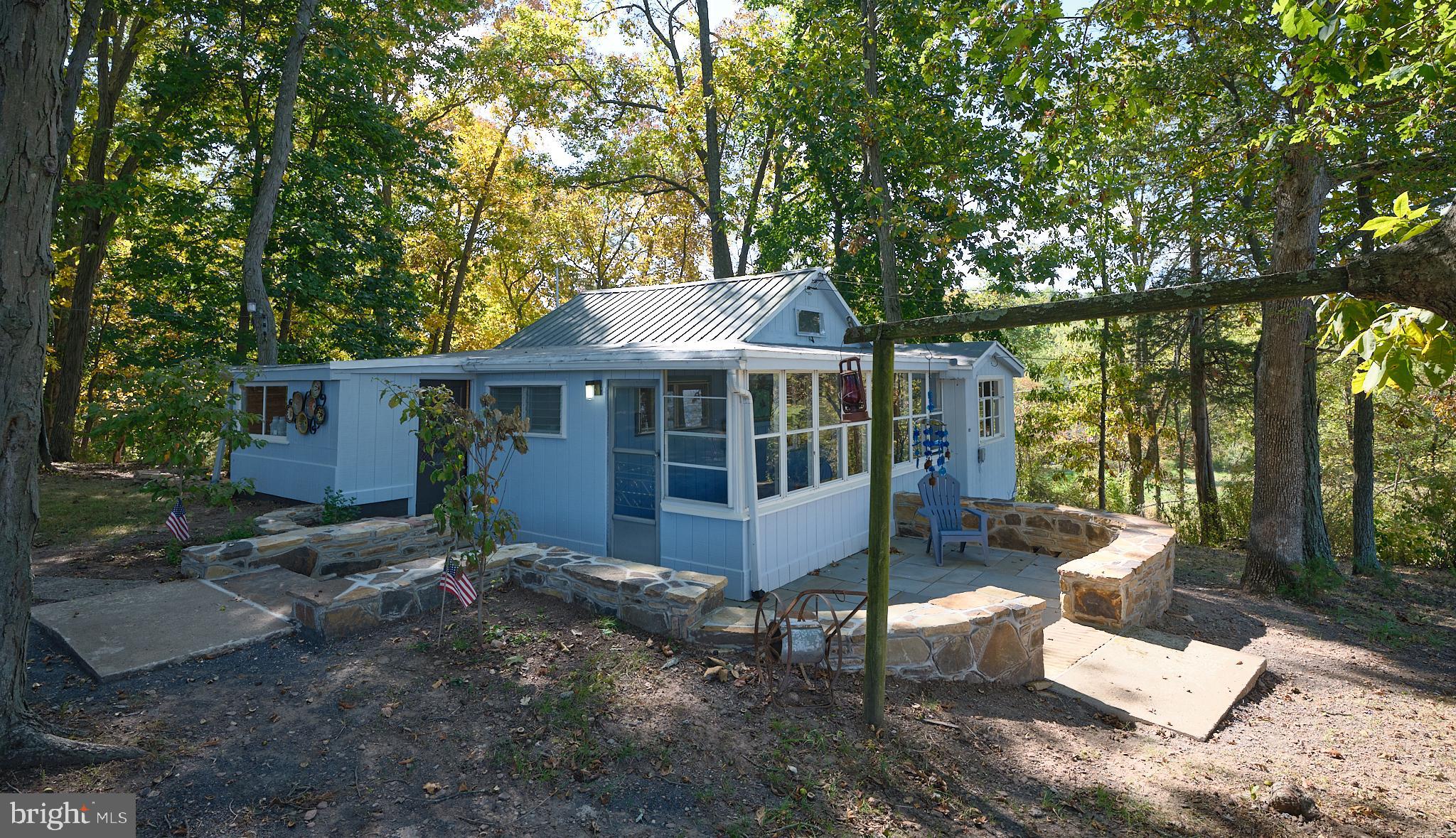 563 E DARK HOLLOW ROAD 245 KYLE LN