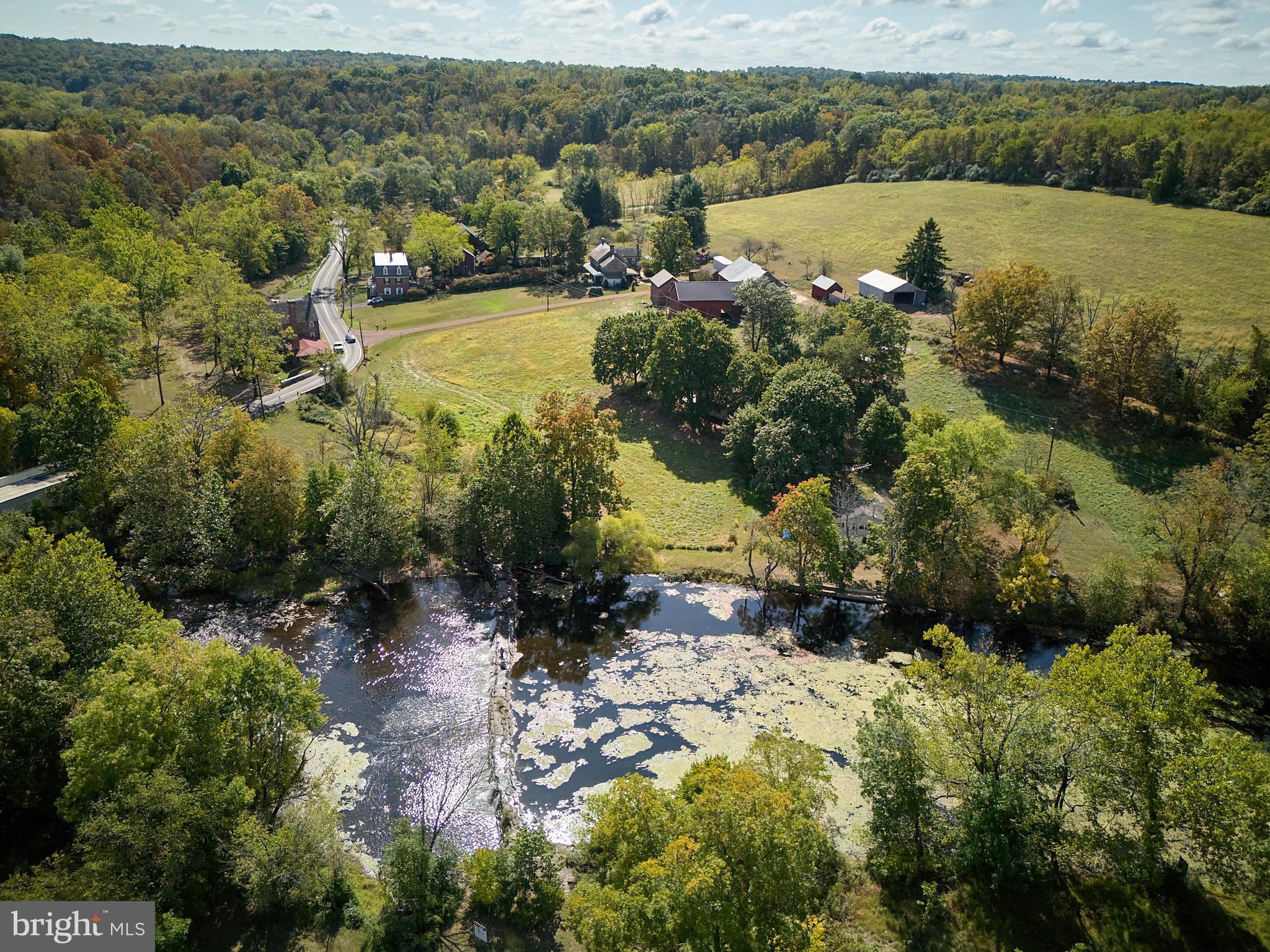 563 E DARK HOLLOW ROAD 245 KYLE LN