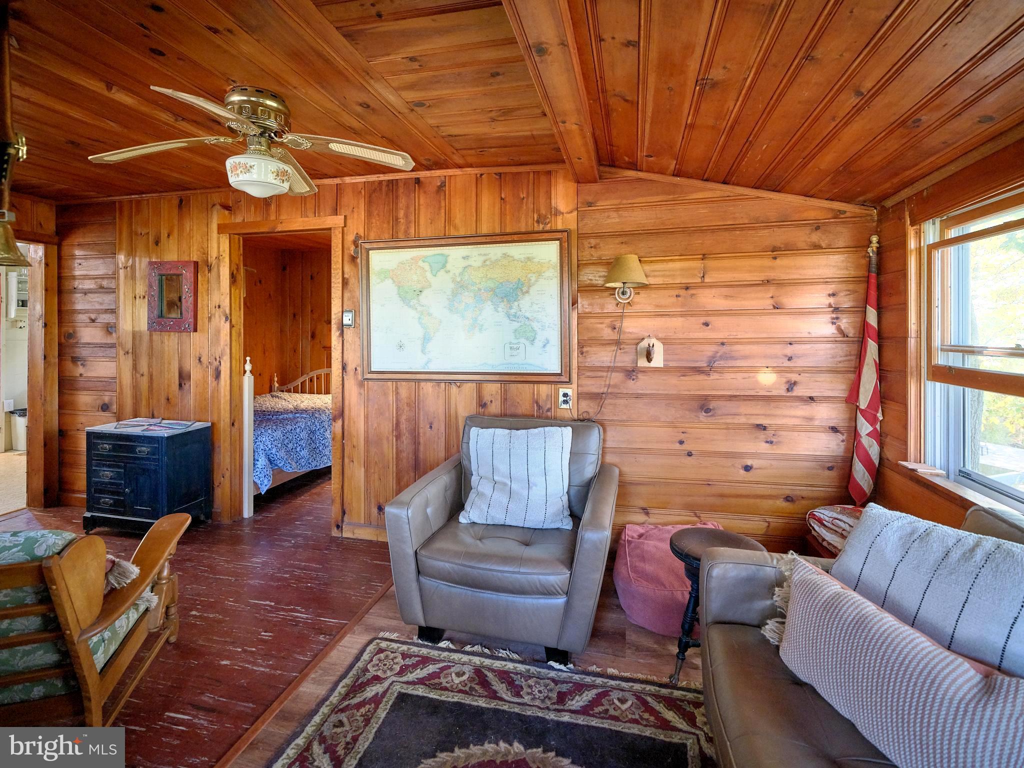 563 E DARK HOLLOW ROAD 245 KYLE LN