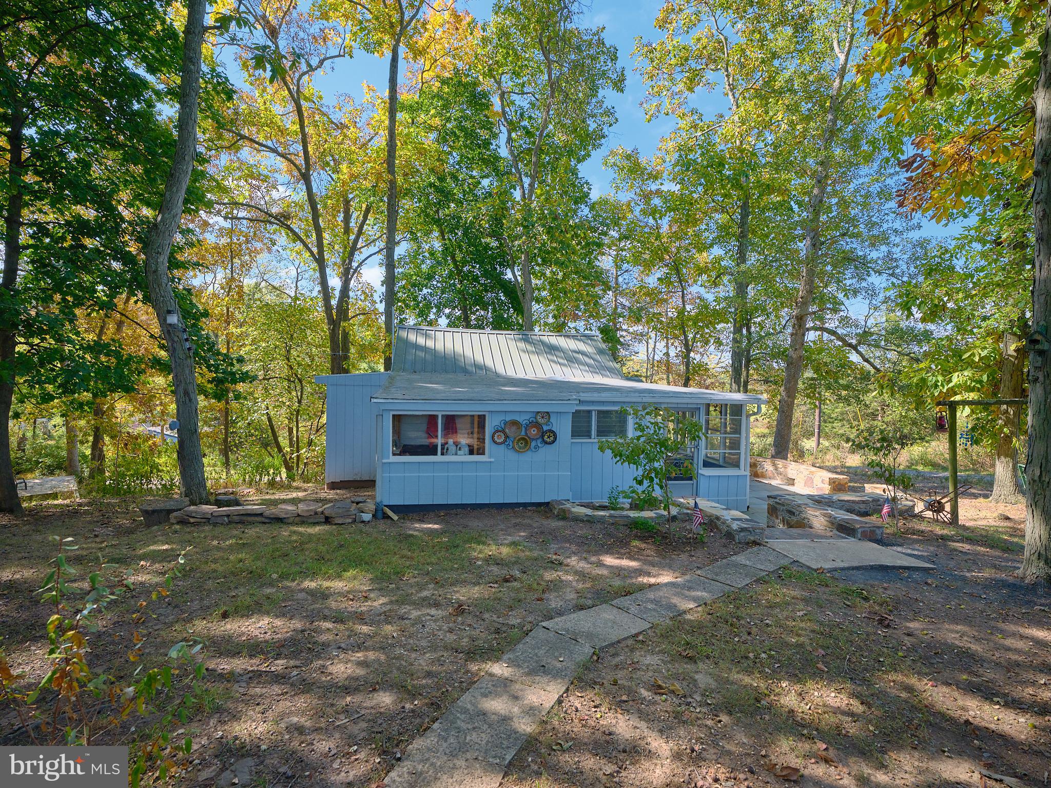 563 E DARK HOLLOW ROAD 245 KYLE LN