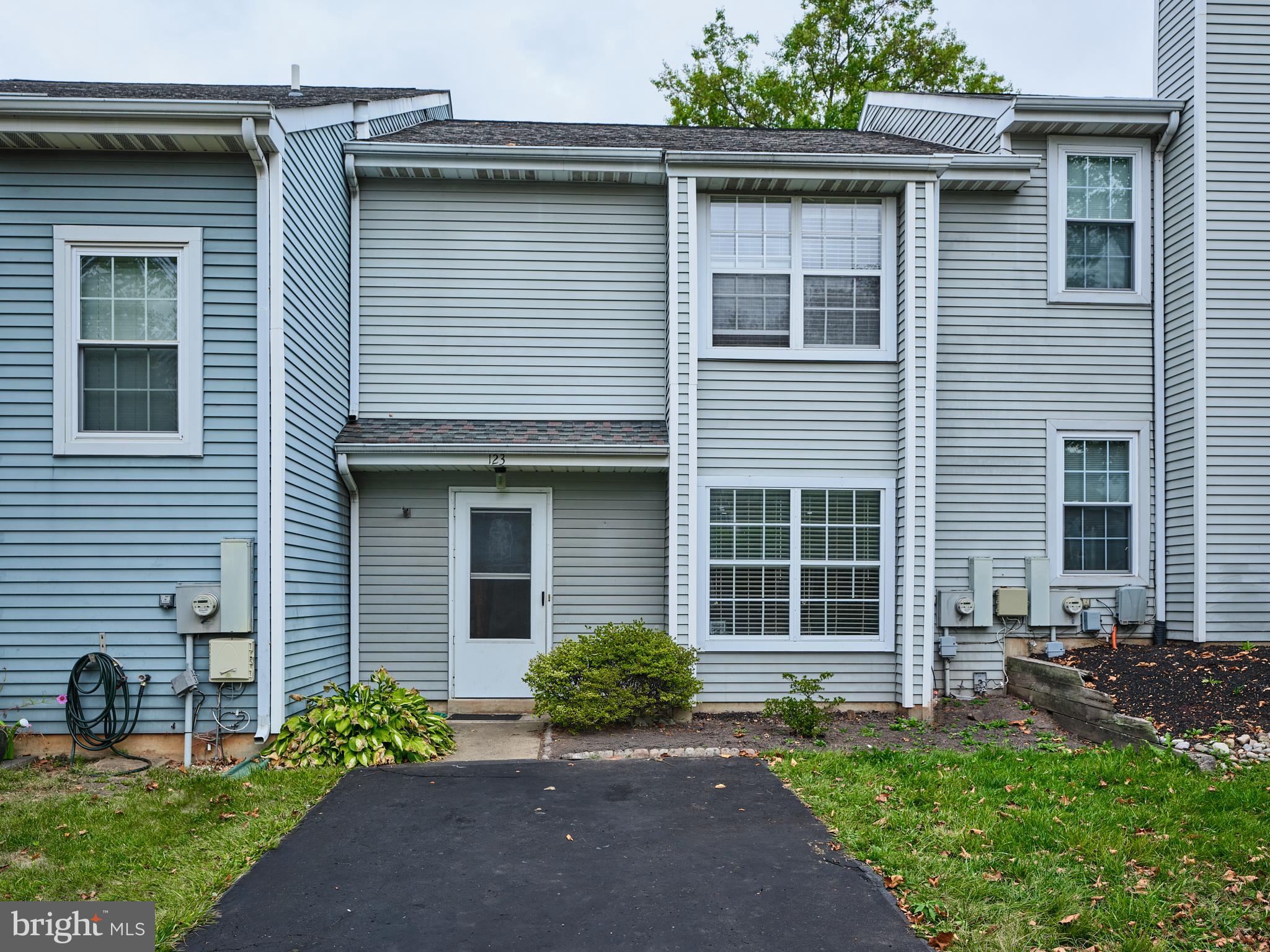 123 CAROUSEL CIRCLE