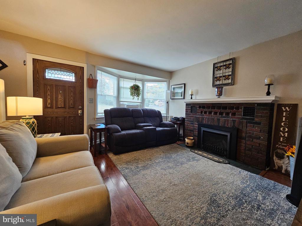 210 EASTON ROAD