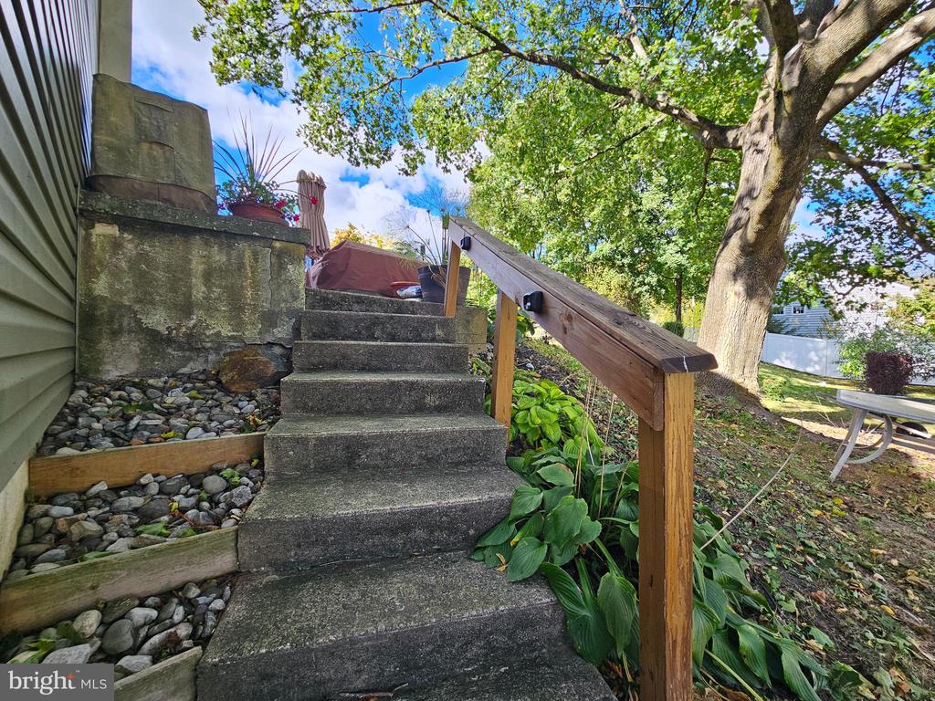 210 EASTON ROAD