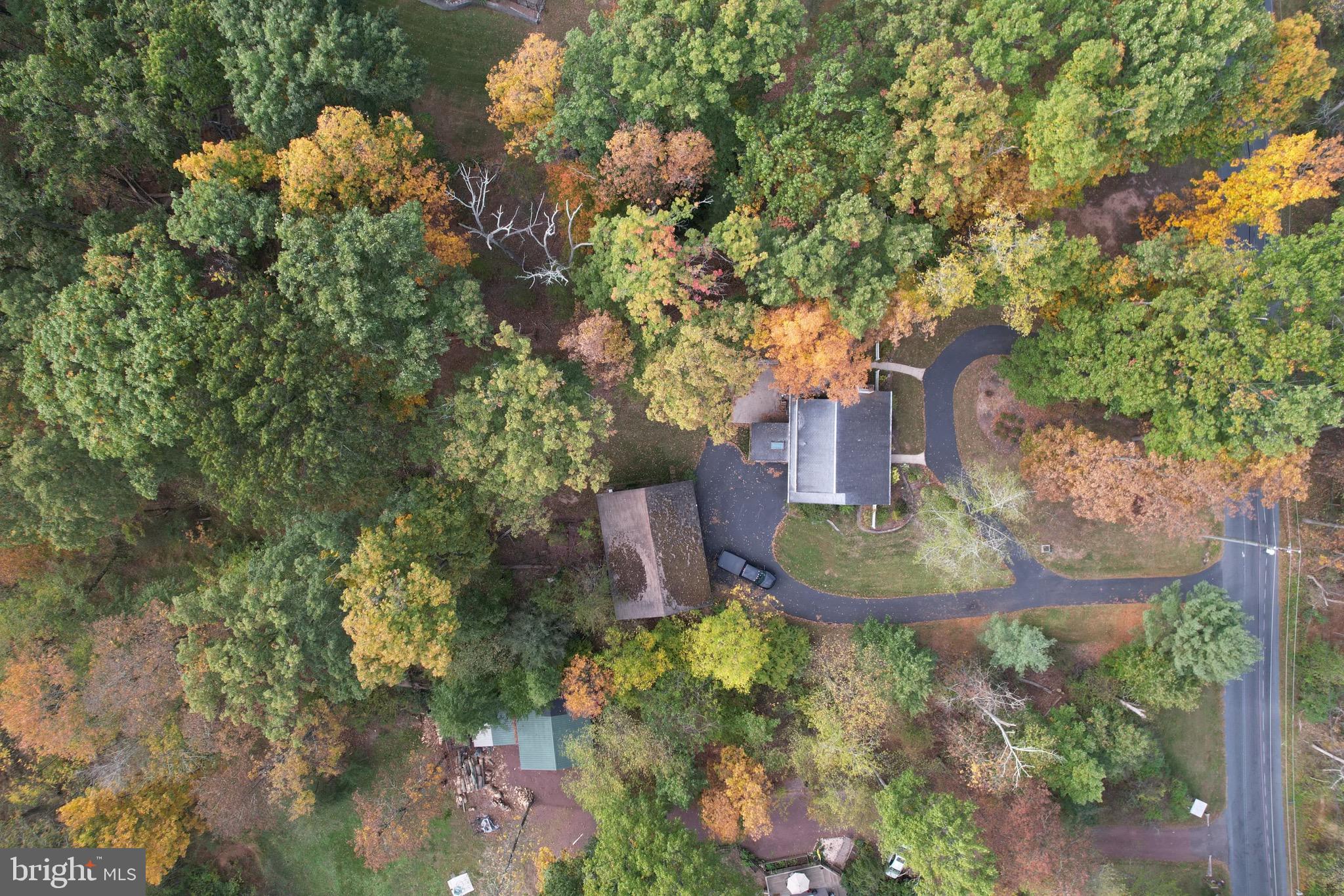 1086 CREAMERY ROAD
