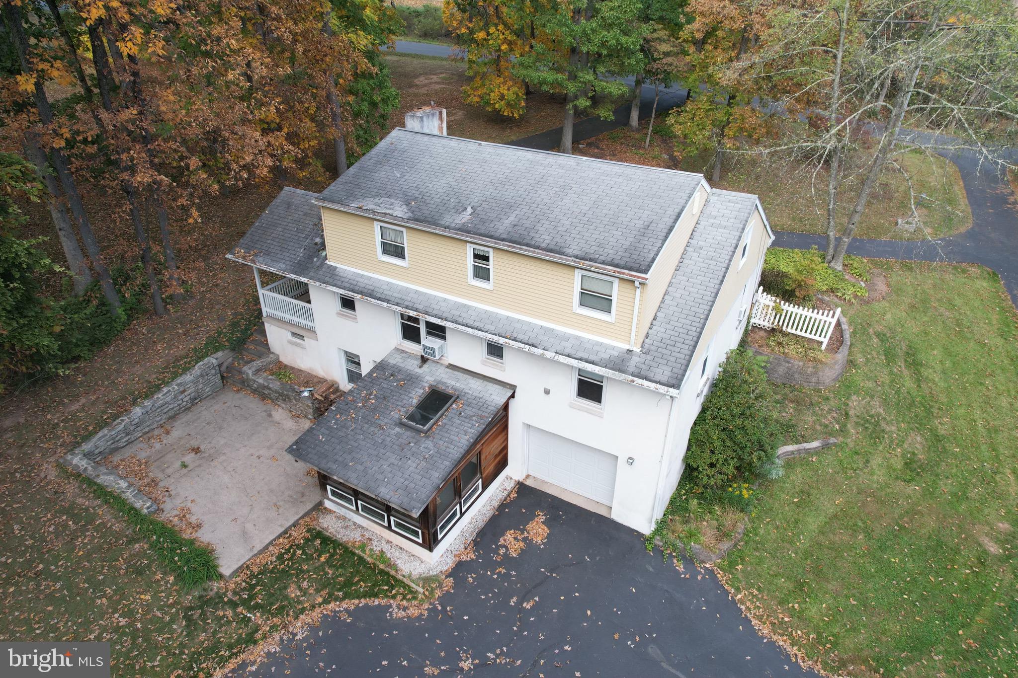 1086 CREAMERY ROAD