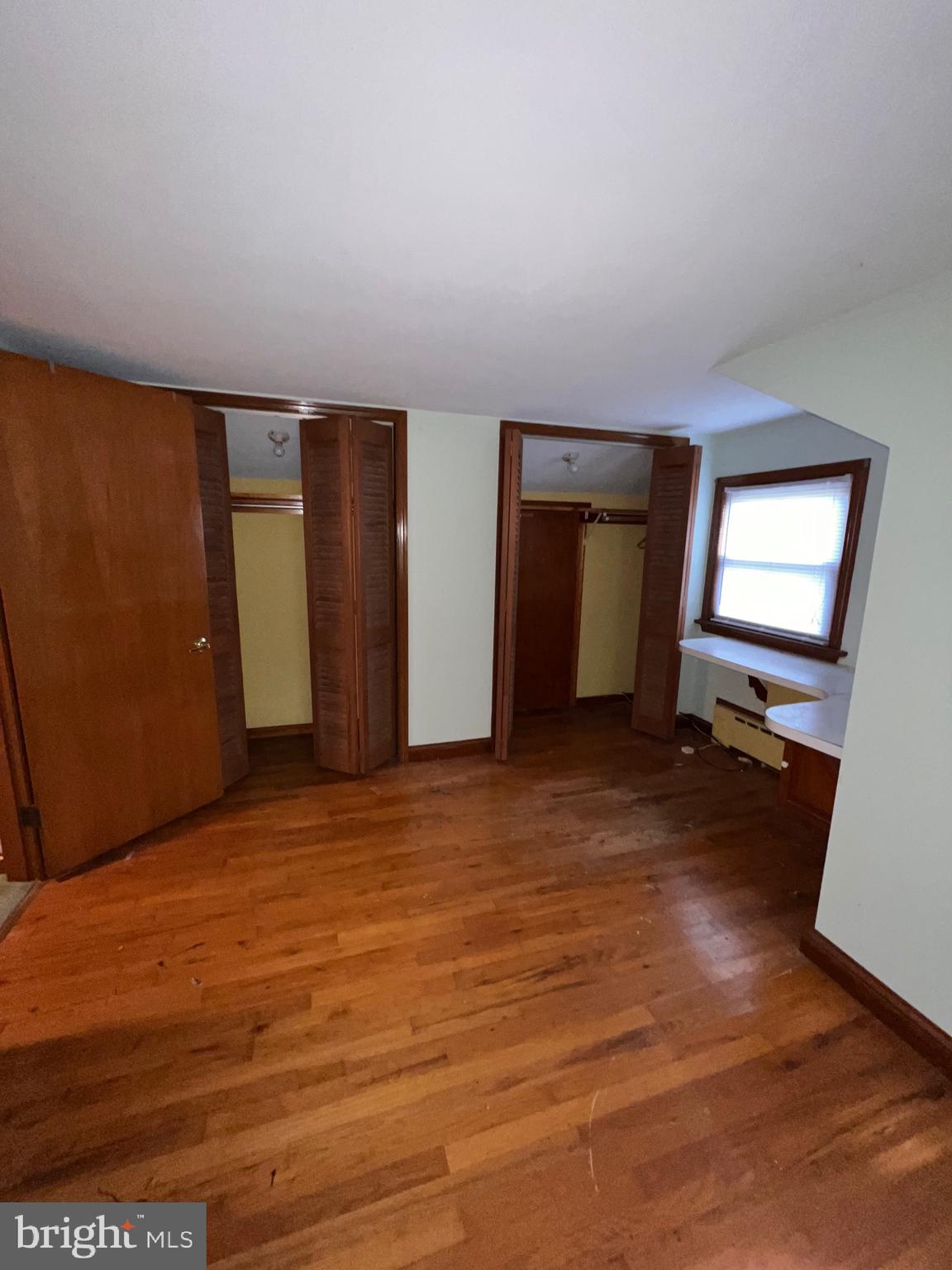 1086 CREAMERY ROAD