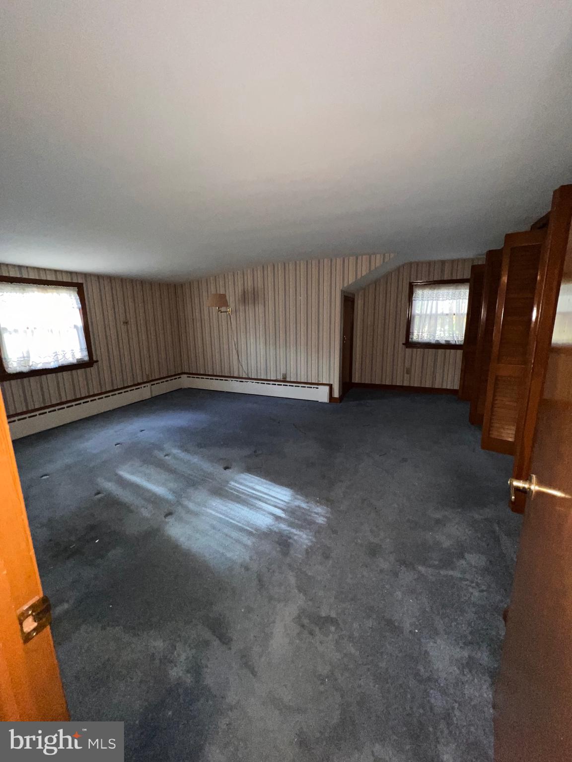 1086 CREAMERY ROAD