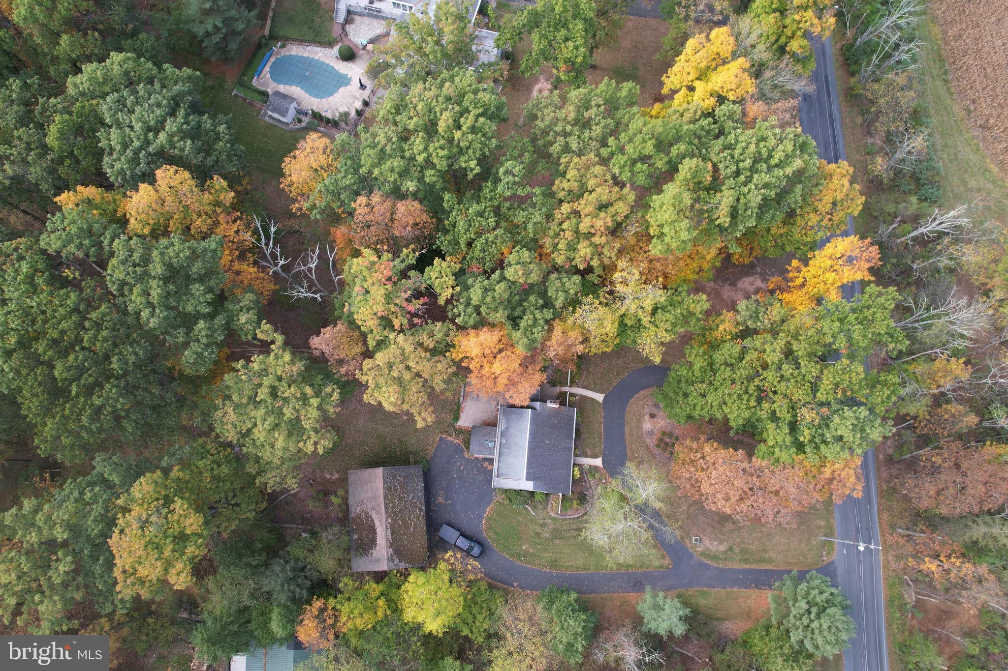 1086 CREAMERY ROAD