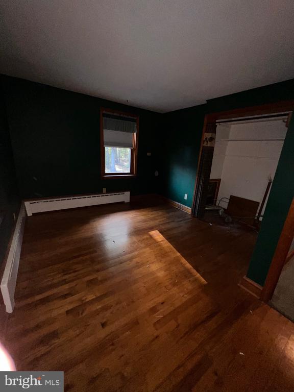 1086 CREAMERY ROAD