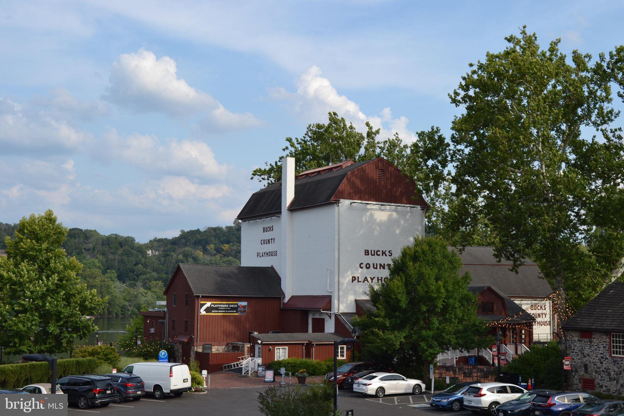 3721 RIVER RD