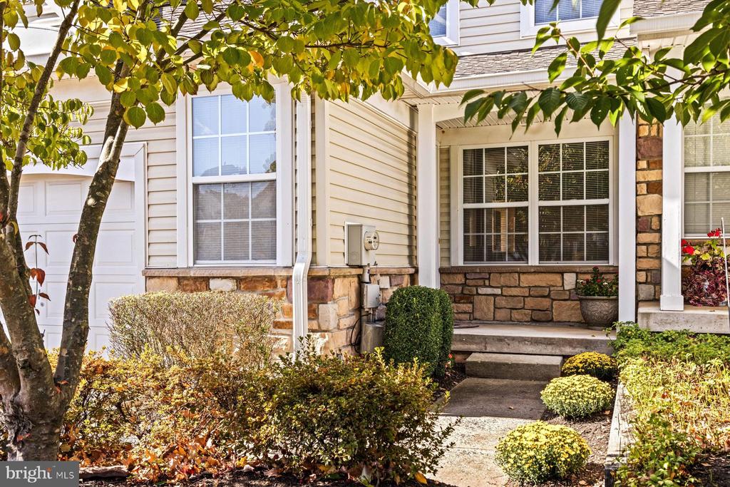 863 BRECKINRIDGE COURT
