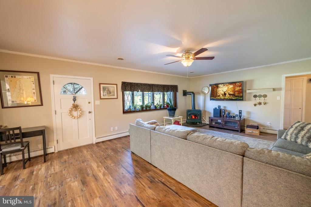 1365 SLEEPY HOLLOW ROAD
