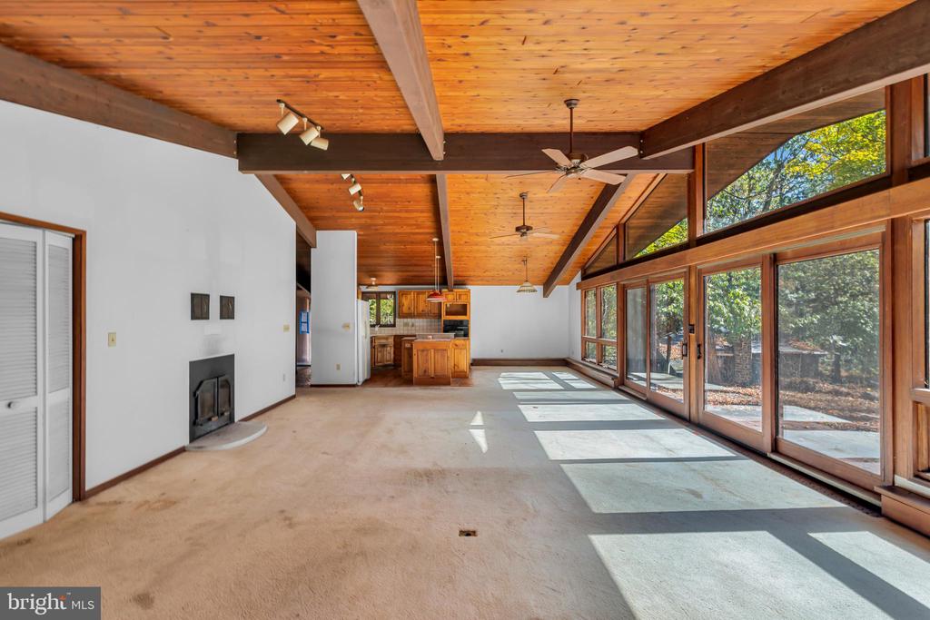142 WOODLAND DRIVE