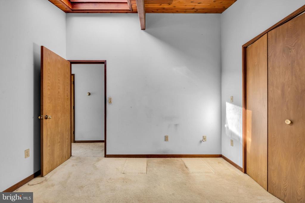 142 WOODLAND DRIVE