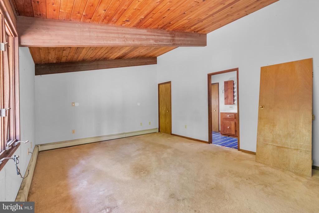 142 WOODLAND DRIVE