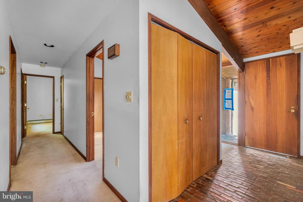 142 WOODLAND DRIVE