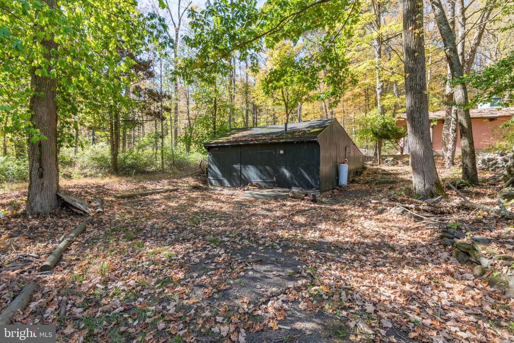 142 WOODLAND DRIVE