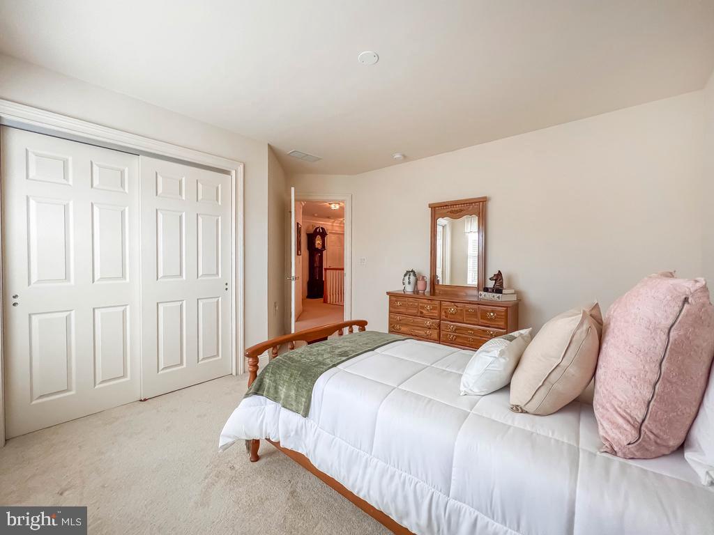 240 WILLOW DRIVE