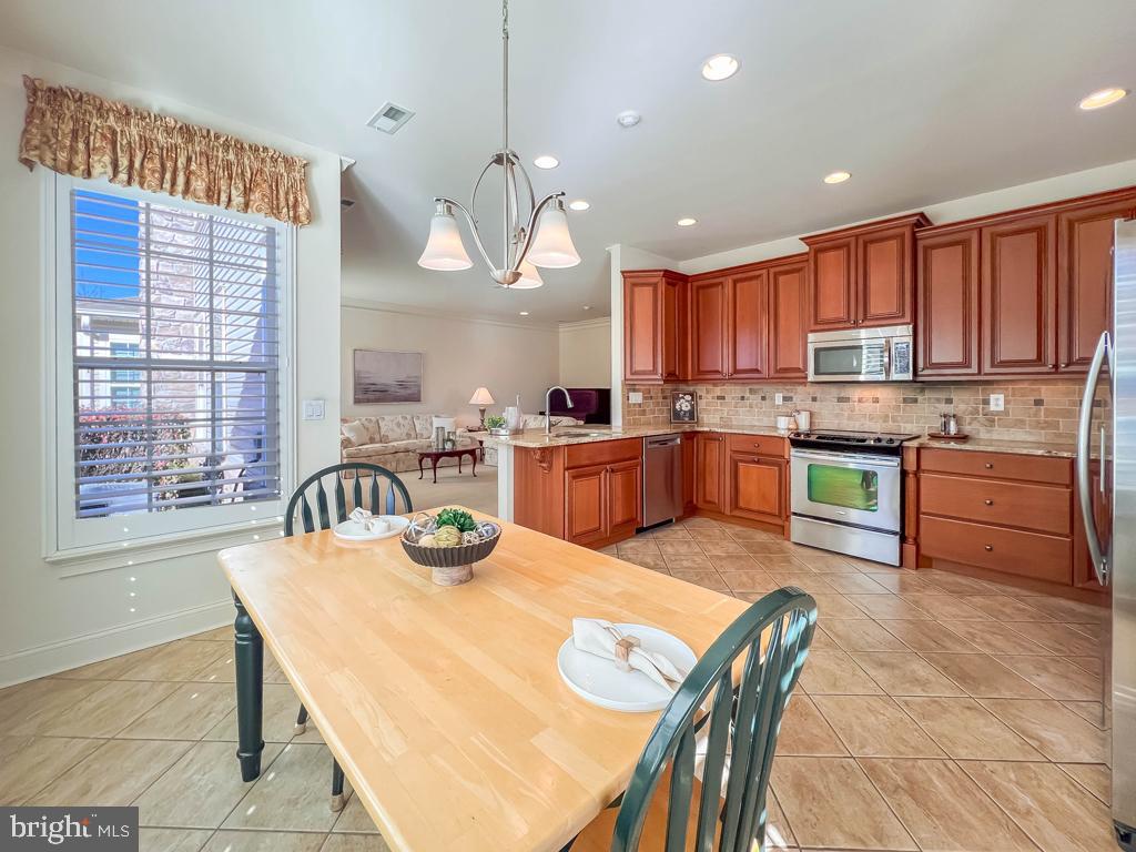 240 WILLOW DRIVE