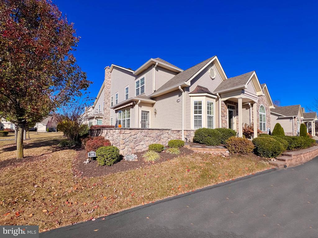 240 WILLOW DRIVE
