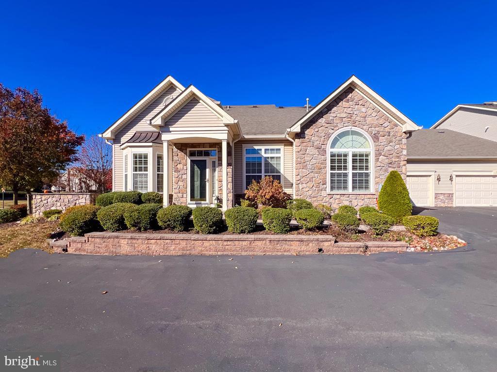 240 WILLOW DRIVE
