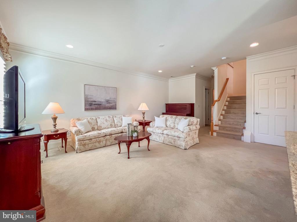 240 WILLOW DRIVE