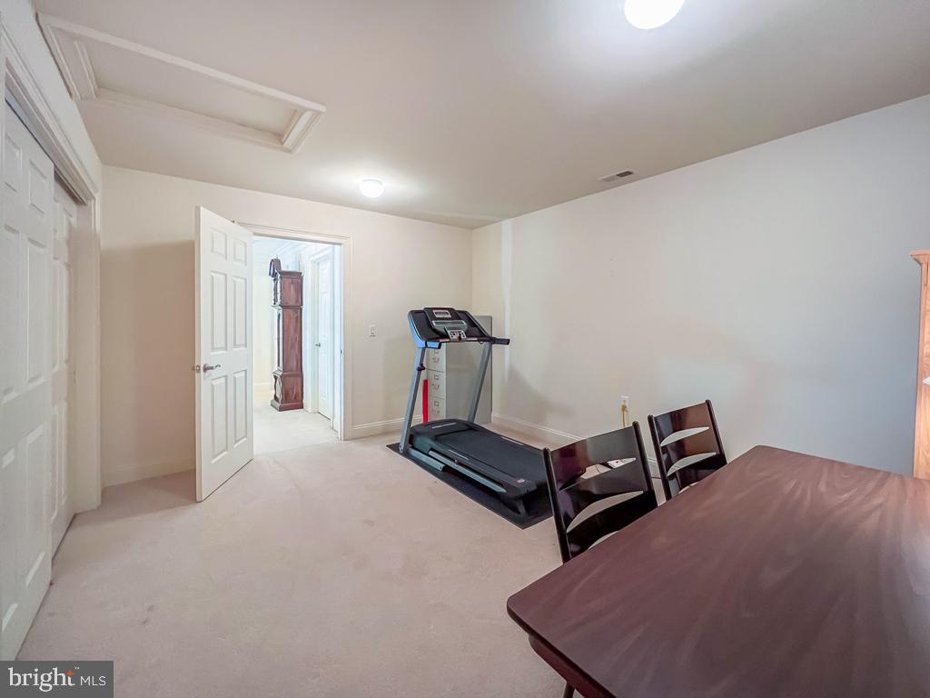 240 WILLOW DRIVE
