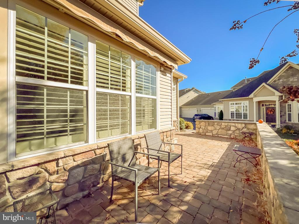 240 WILLOW DRIVE