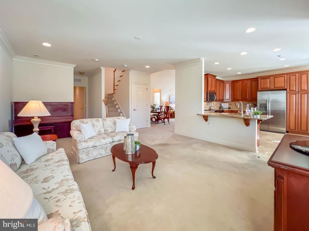 240 WILLOW DRIVE