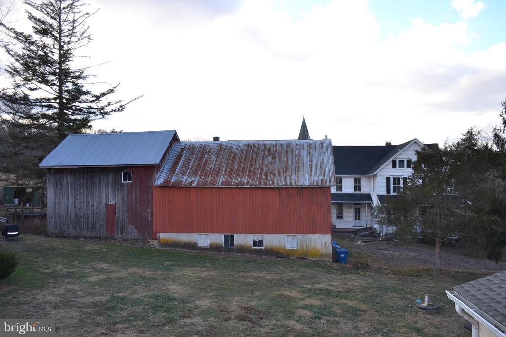 345 E DARK HOLLOW ROAD 3