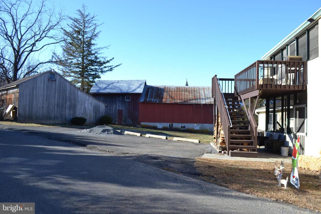 345 E DARK HOLLOW ROAD 3