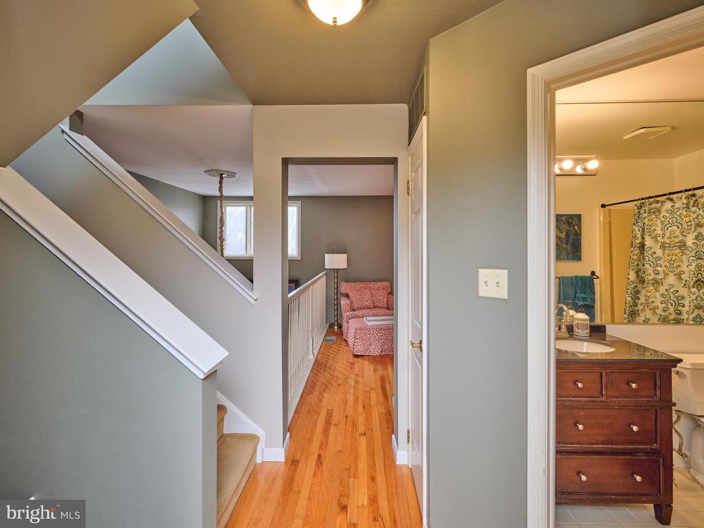 14 INGHAM WAY