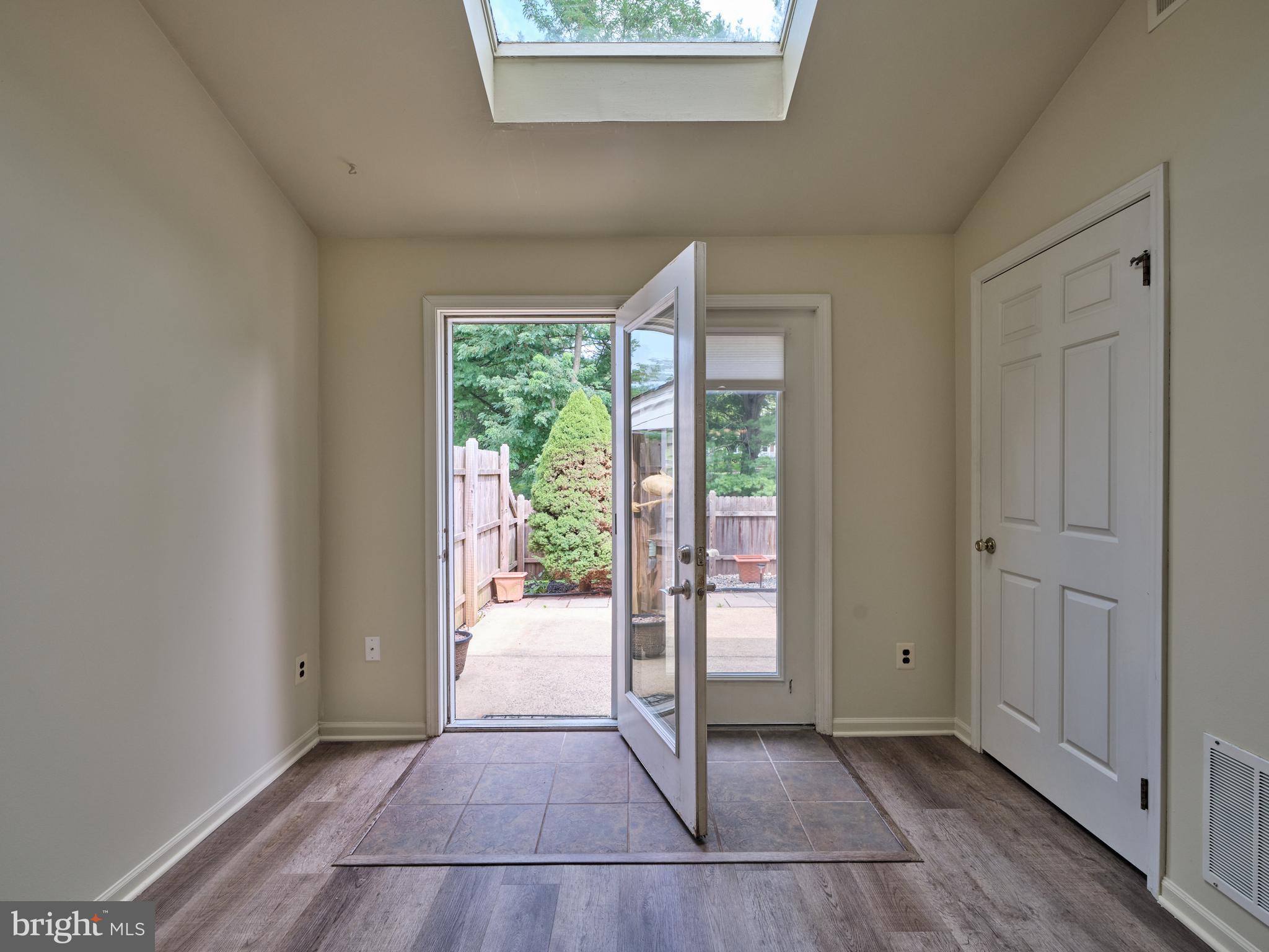 313 LEEDOM WAY 63
