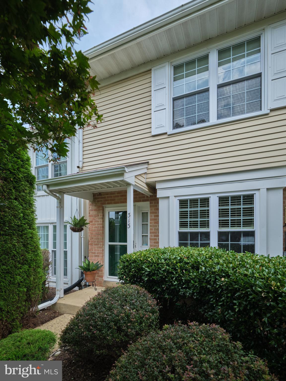313 LEEDOM WAY 63