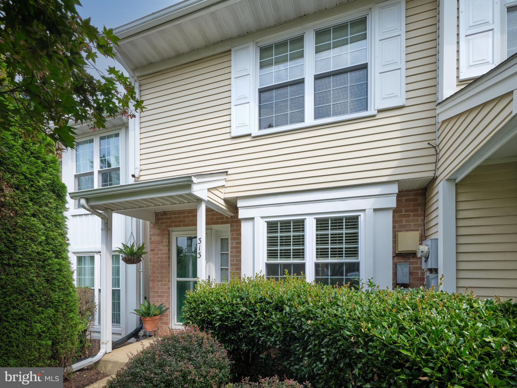313 LEEDOM WAY 63