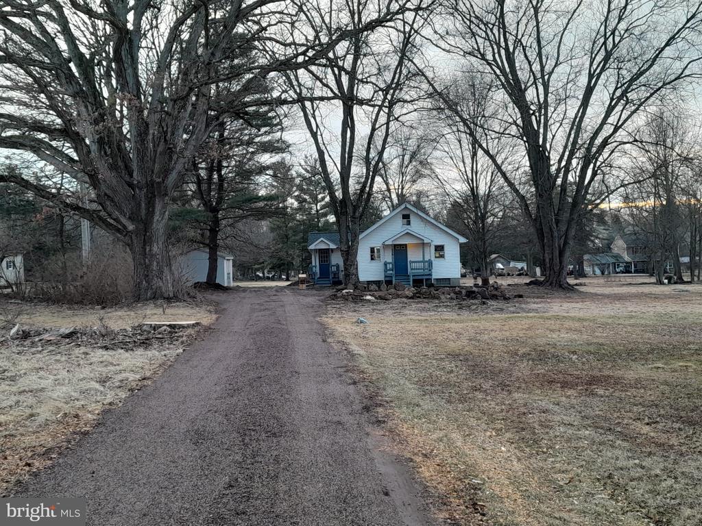 1656 CHESTNUT RIDGE ROAD