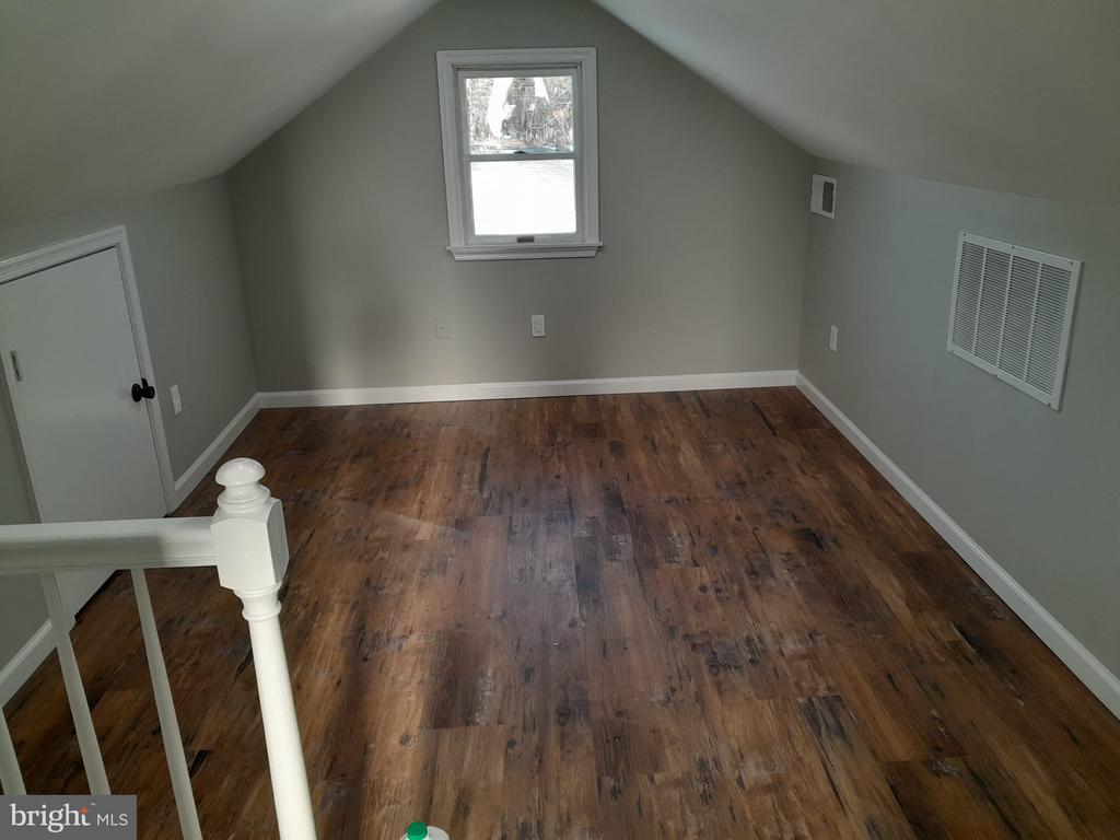 1656 CHESTNUT RIDGE ROAD