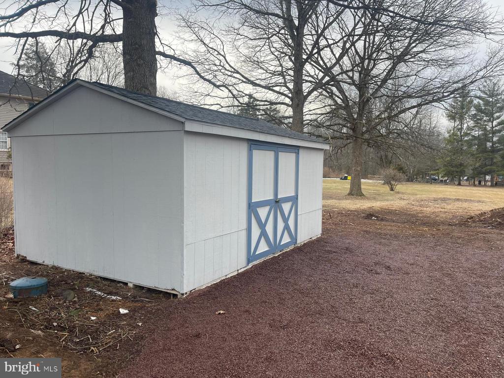 1656 CHESTNUT RIDGE ROAD