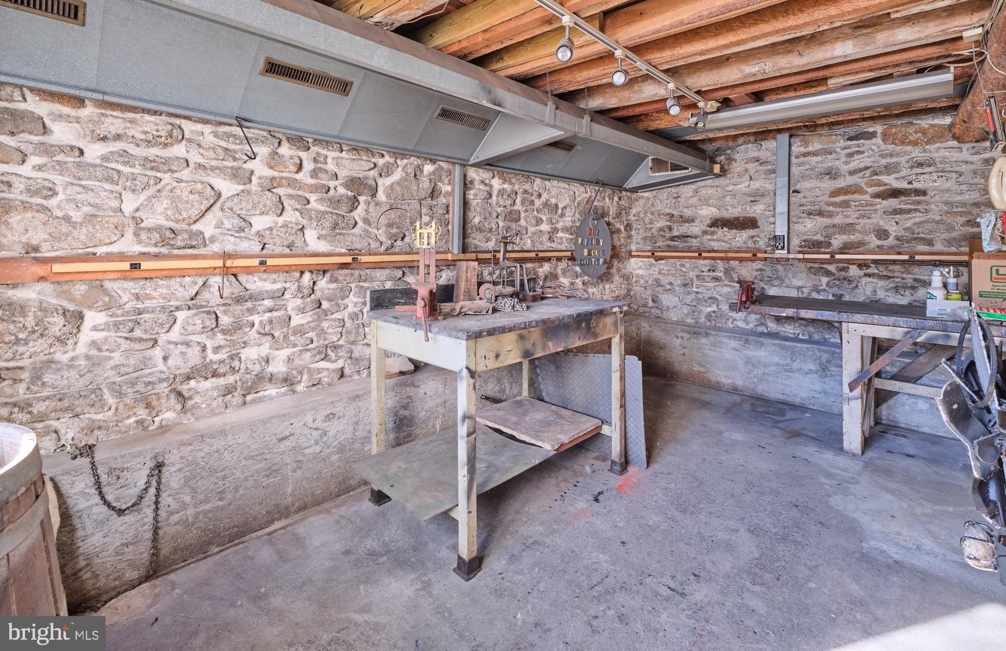 1808 BUSTLETON PIKE