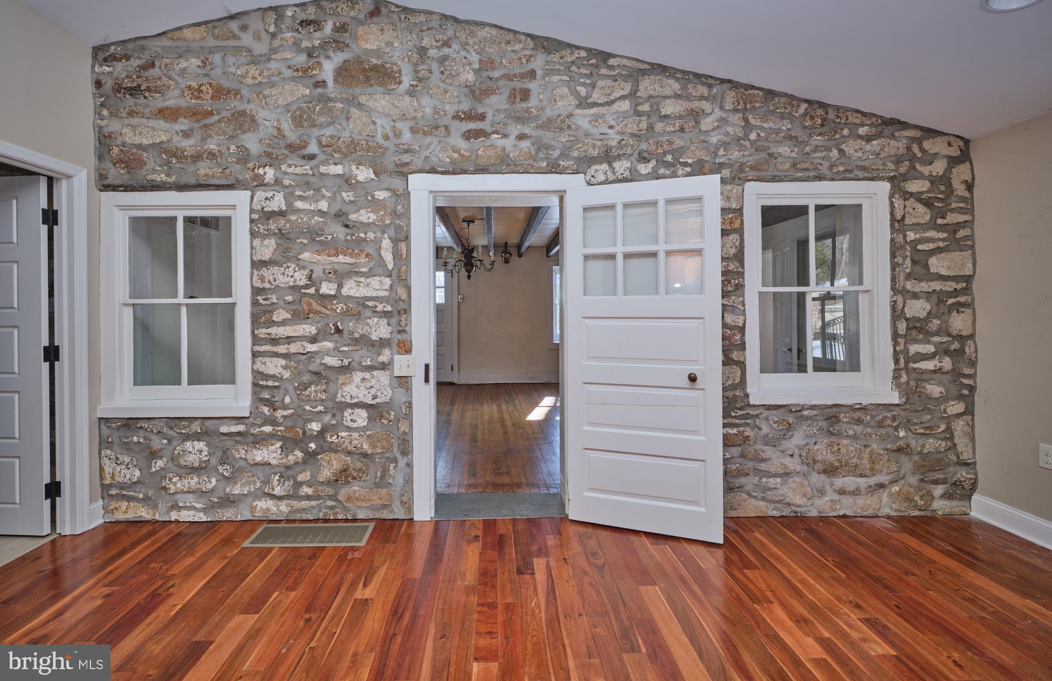 1808 BUSTLETON PIKE