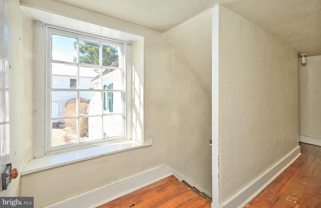 1808 BUSTLETON PIKE