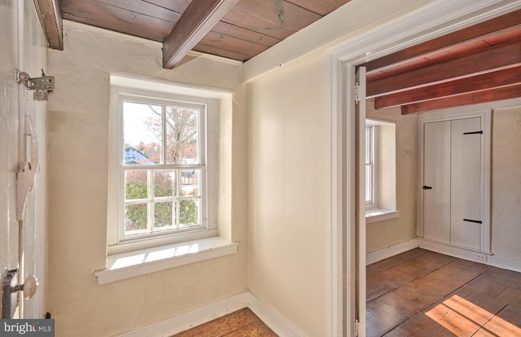 1808 BUSTLETON PIKE