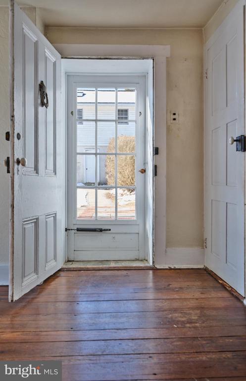 1808 BUSTLETON PIKE