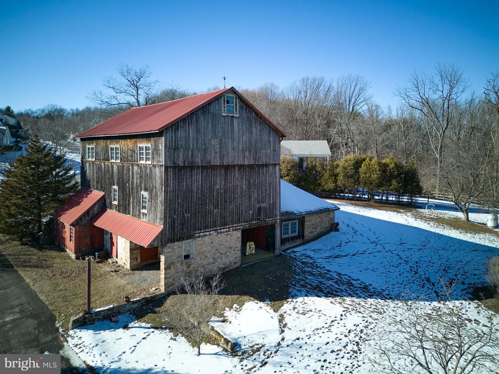 1808 BUSTLETON PIKE