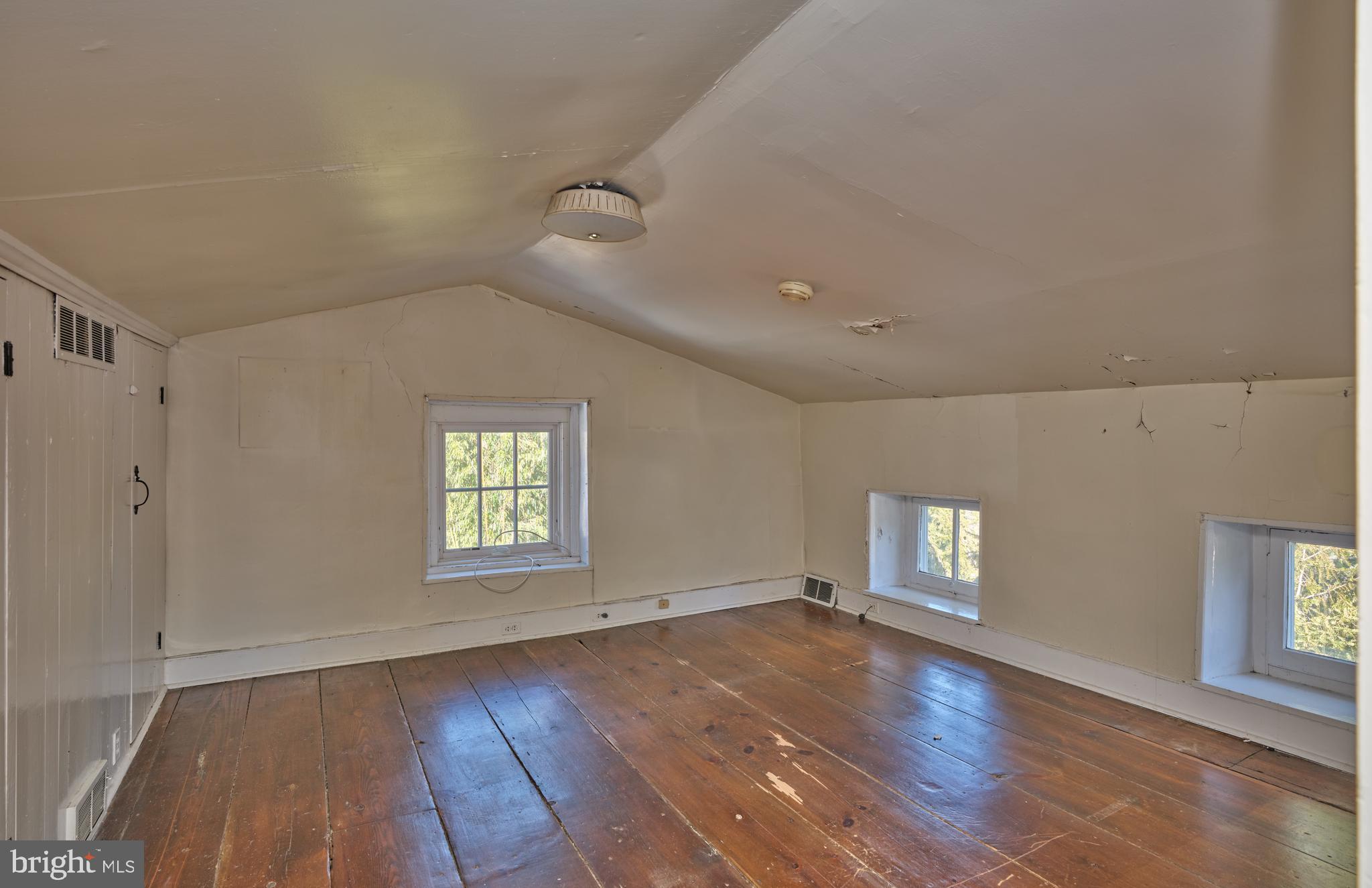 1808 BUSTLETON PIKE